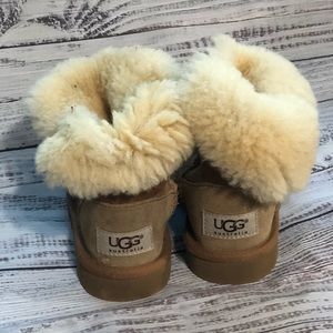 Tan Uggs